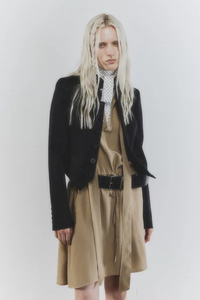 Look 4